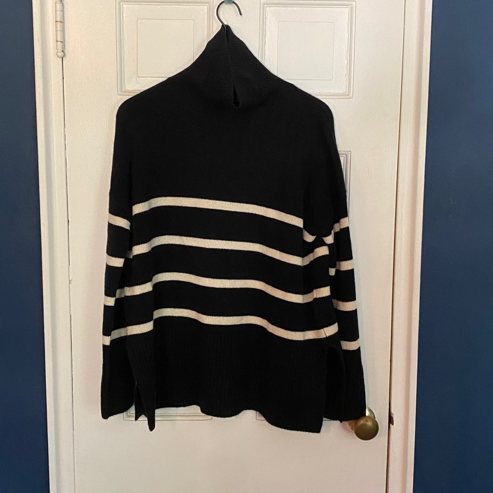 Nordstrom Signature Black Ivory striped turtleneck Cashmere Sweater